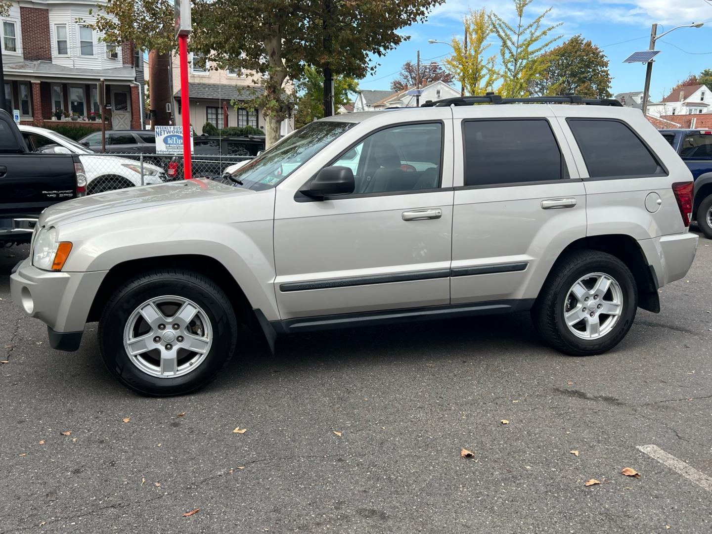 2007 Jeep Grand Cherokee (1J8GR48KX7C) , located at 1018 Brunswick Ave, Trenton, NJ, 08638, (609) 989-0900, 40.240086, -74.748085 - Photo#1